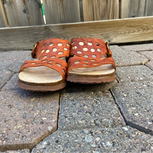 Think women tangerine and brown laser cut designed slip on sandal. Size 37. Used - Picture 5 of 9